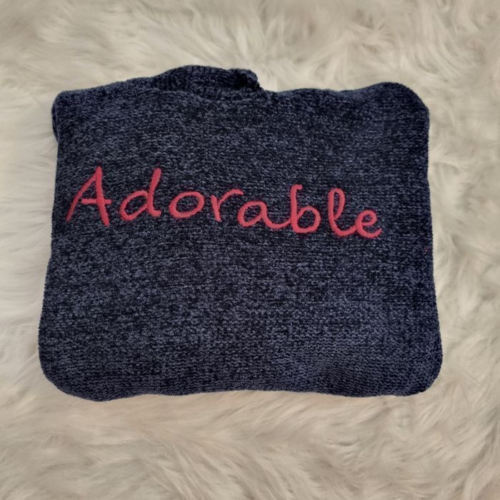 NEUF (non porté) 🩷🩷🤩😍 superbe pull à capuche doux et chaud 8 ANS  fille🤩😍🩷🩷🩷 - photo numéro 2