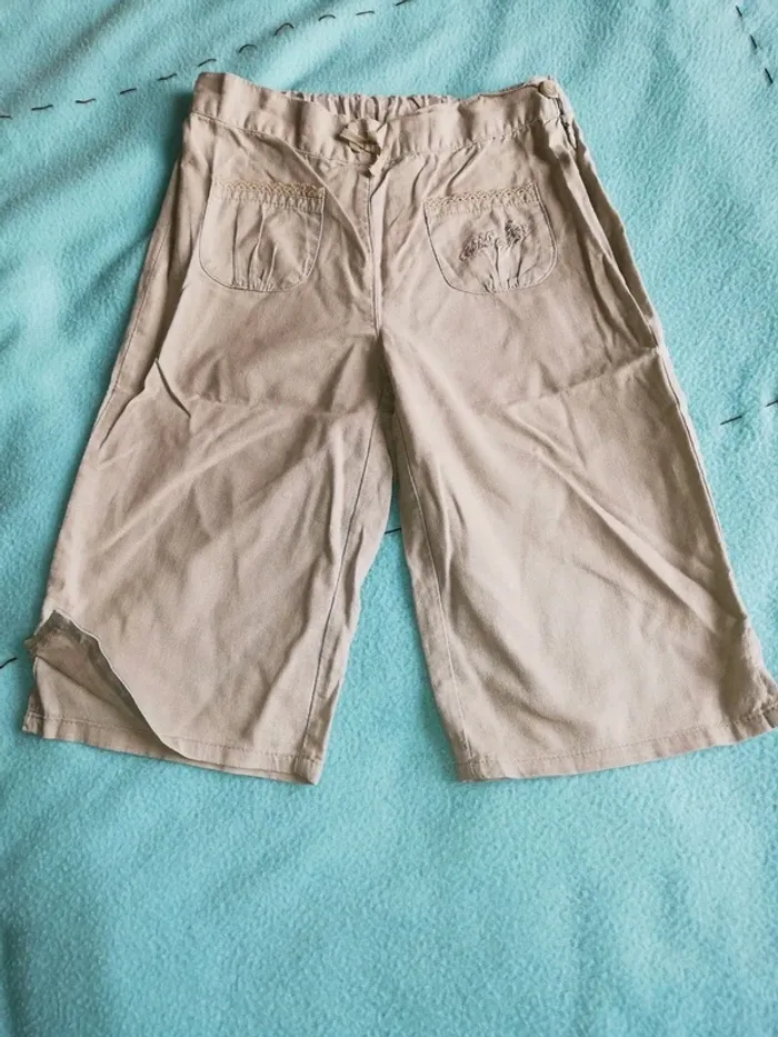 Pantacourt en lin et coton beige