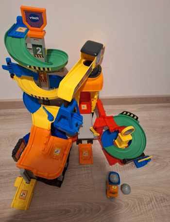 Cicuit tut tut bolide chantier 
