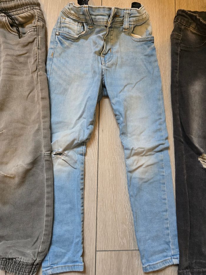 Lot Pantalons trouer 5ans - photo numéro 3