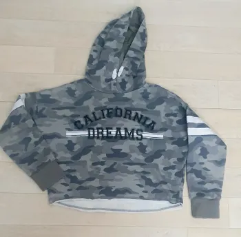 Pull Sweat capuche style armé