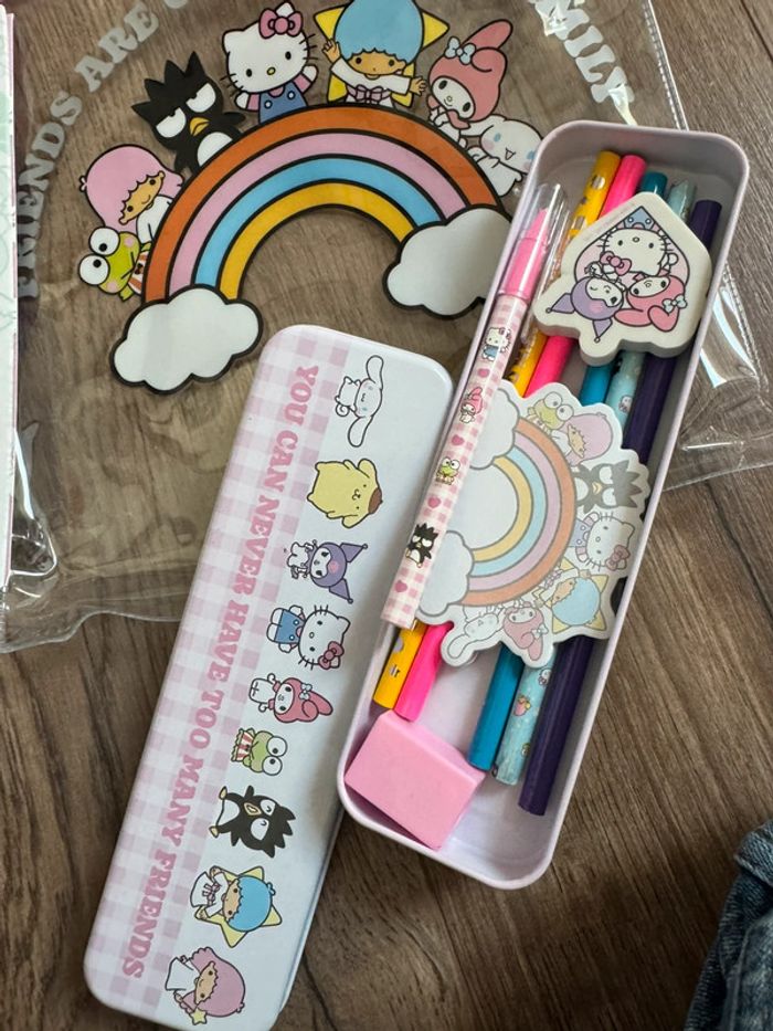 Set de papeterie hello kitty - photo numéro 3