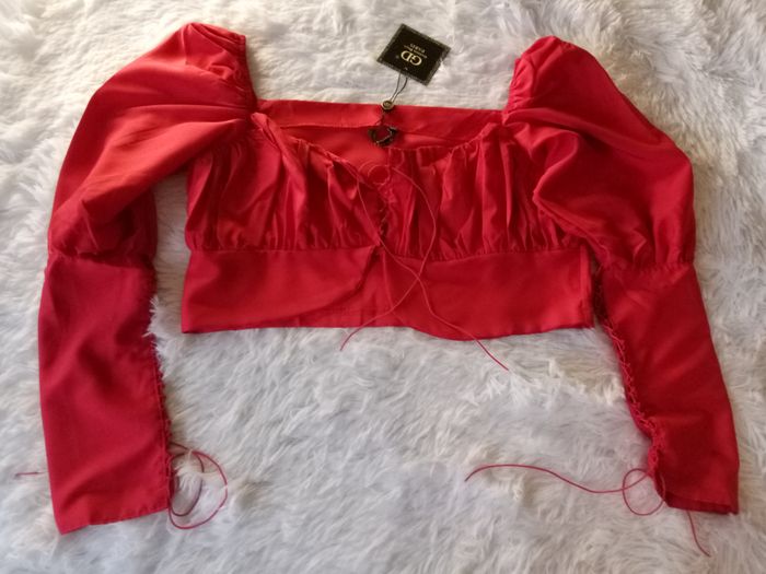 Crop top rouge  Taille M/L Neuf