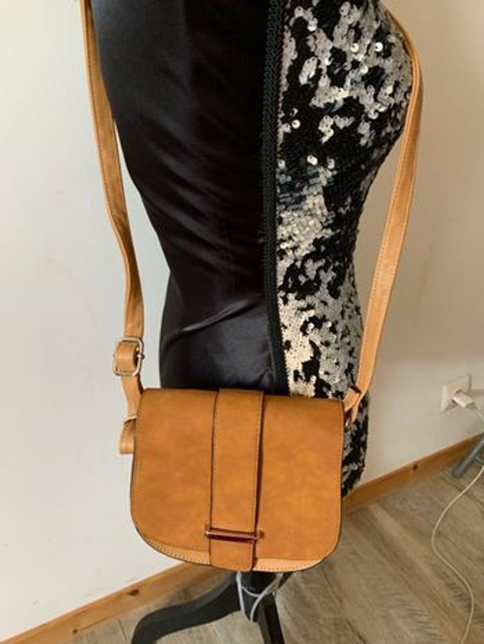 Sac à main différents modèles aux choix - photo numéro 10