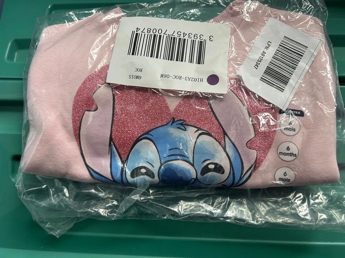 Sweat molletonné stitch, 6 mois , neuf non ouvert