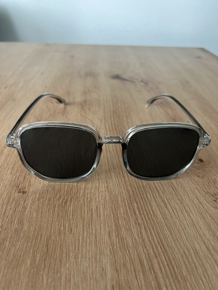 Lunettes de soleil femmes neuves - photo numéro 5