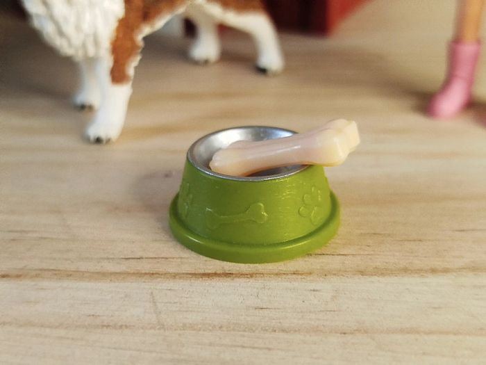 Schleich Fillette et son chien berger australien, sa niche et ses accessoires - photo numéro 3