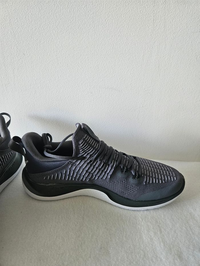 Baskets Pointure 45 under armour - photo numéro 5