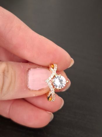 Bague neuve ajustable acier inoxydable solitaire et strass 