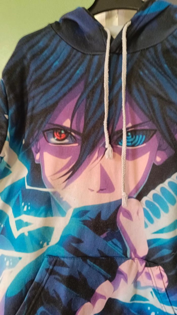Pull manga à capuche - photo numéro 4