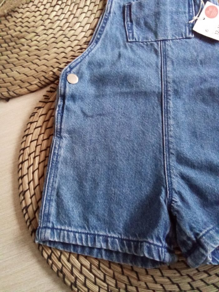 Salopette courte en jean + tee shirt blanc neufs Lefties taille 12/18 mois - photo numéro 6