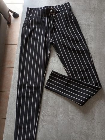 Pantalon noir taille 14/ 15 ans