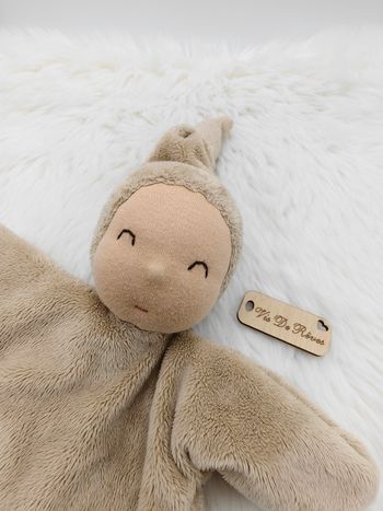 Doudou plat Poupée Lutin Beige Rose Les Poupées De Mamzelle Angel