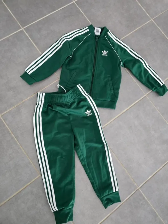 Ensemble jogging Adidas vert
