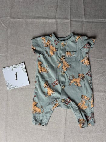 Lot vêtements 1 mois