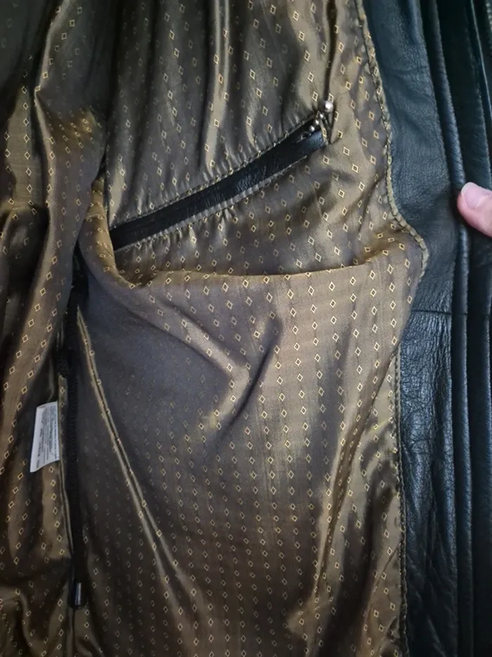 Manteau en cuir - photo numéro 9