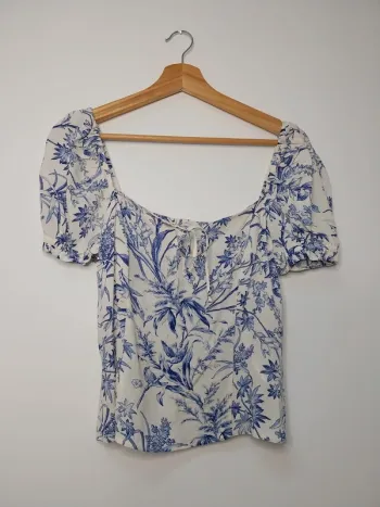 Blouse bleue et blanche avec motifs H&M 36