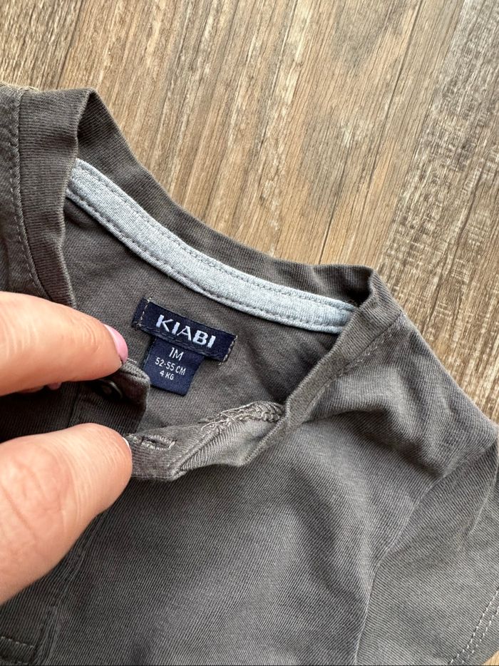 - Tee shirt Kiabi - 1 mois - Très bon état - photo numéro 2