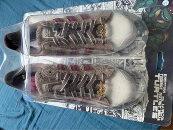 Adidas Superstar Conchas Sherpa – Neuf avec boîte – Taille 45⅓
