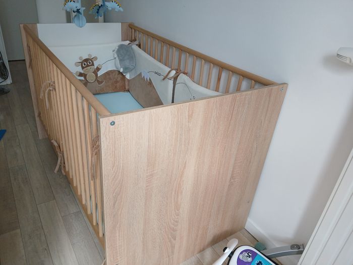 Lit à barreaux en bois - photo numéro 2