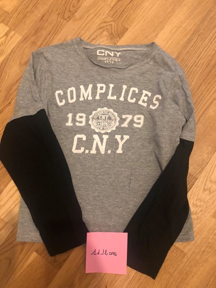 Tshirt manche longue taille 11-12 ans