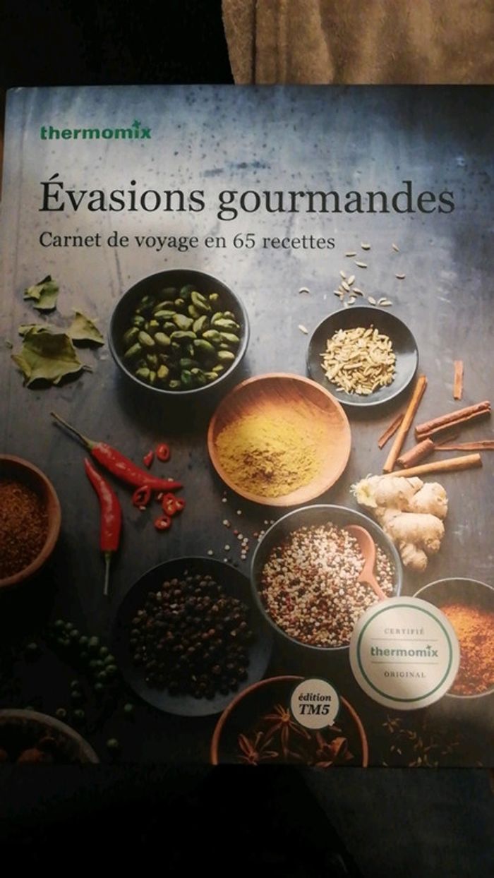 Livre évasion gourmandes tm6