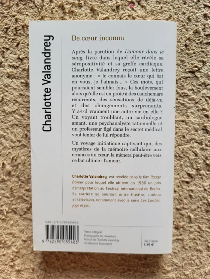 Livre "De cœur inconnu" de Charlotte Valandrey - photo numéro 2