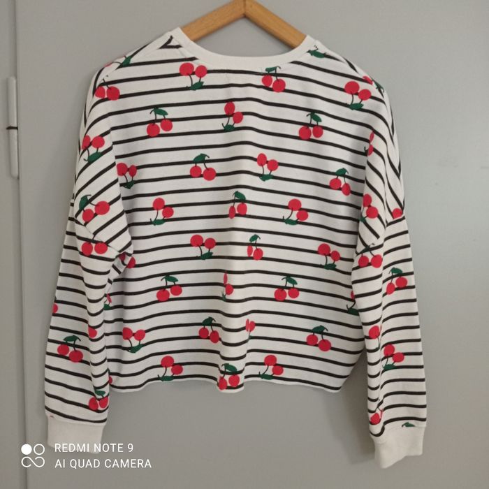 Sweat cerises rayures t38 - photo numéro 4