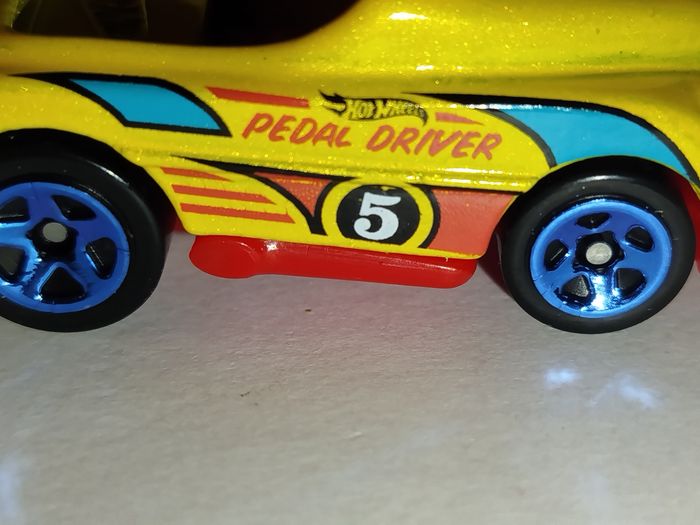 Hot Wheels Pedal Driver Exclusive MultiPack HW Fun Park 5-Pack 2020 - photo numéro 5