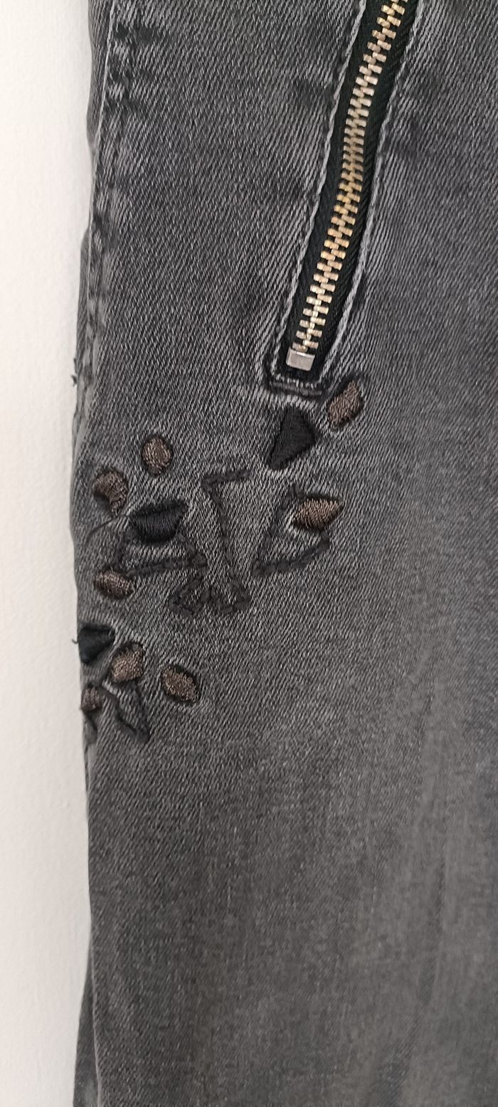 Pantalon jean one step avec petit broderie taille 30 - photo numéro 3