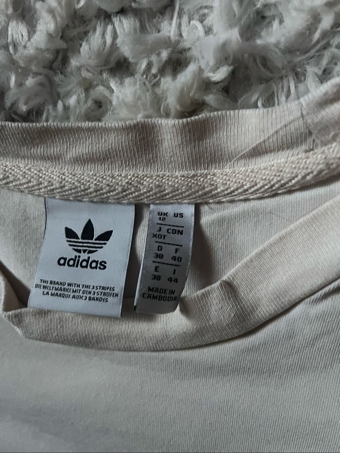 Haut Adidas - photo numéro 3