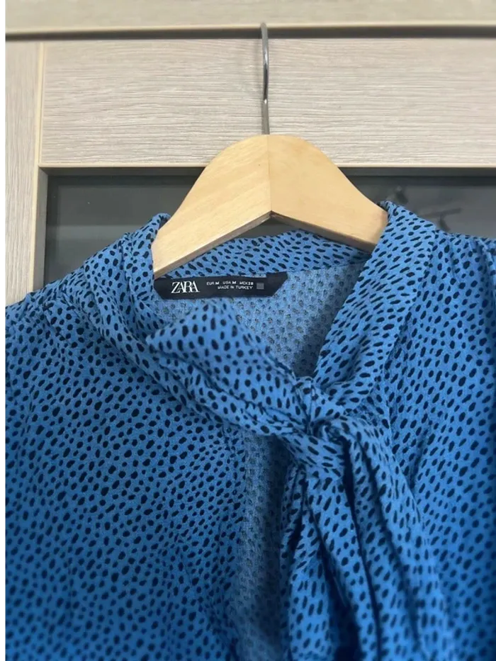 Sublime blouse Zara neuve - taille M - photo numéro 2