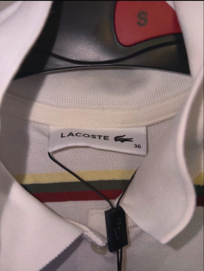 T-shirt Lacoste Gris – Neuf Étiqueté – Taille 36