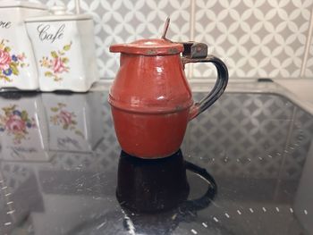 Petit Pot à Lait Ancien en Émail Rouge – Vintage 1930/50