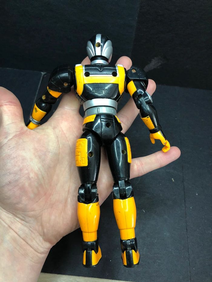 1996 Figurine articulée Bandai masked rider super gold Power Rangers - photo numéro 4