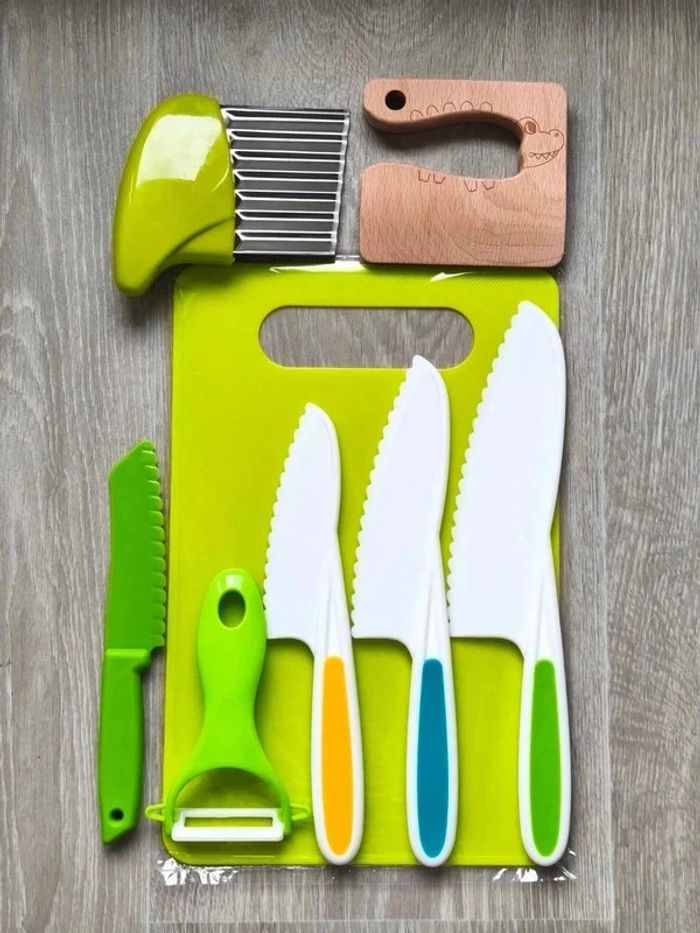 Ensemble de cuisine 8 pièces pour enfant neuf