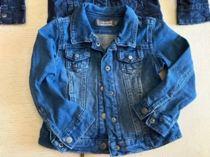 Lot 2 vestes en jean’s - 3 ans - photo numéro 2