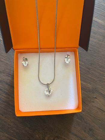 Parure collier et boucles petits diamants cœur