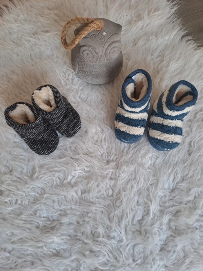 Chaussons bébé / bottines 0/6 mois