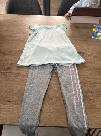Ensemble leeging et débardeur Nike