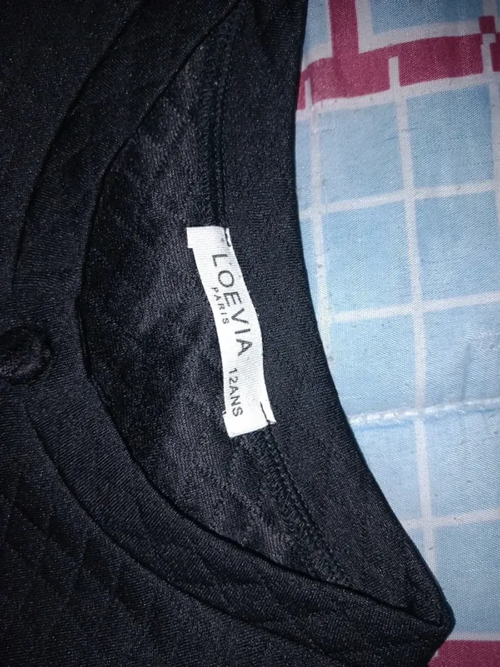 Blouse noire 12 ans - photo numéro 4