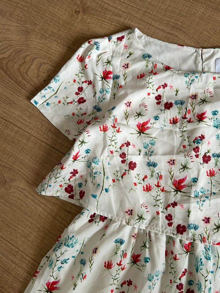 Robe blanche et fleurie à manches courtes Naf Naf taille 38 jamais portée - photo numéro 13