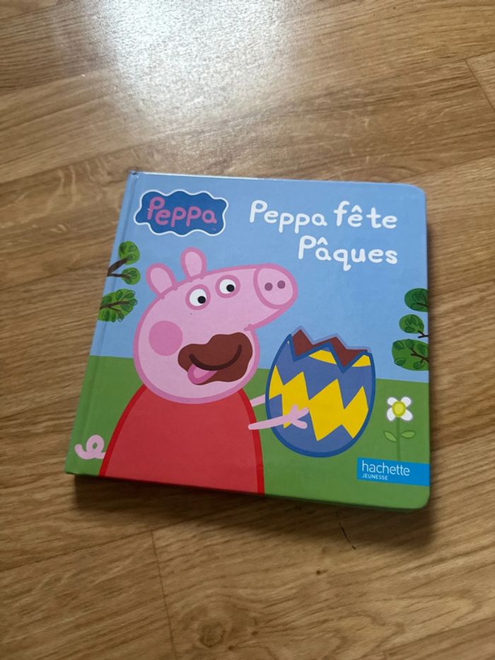 Livre Hachette Peppa Pig Peppa fête Pâques