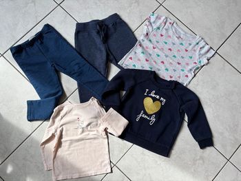 Lot de 5 vêtements 18 mois