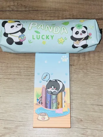 Trousse panda, plus six stylos feutre