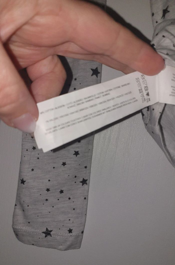 Tee-shirt ML motifs étoiles/tigre 8/9 ans - photo numéro 5