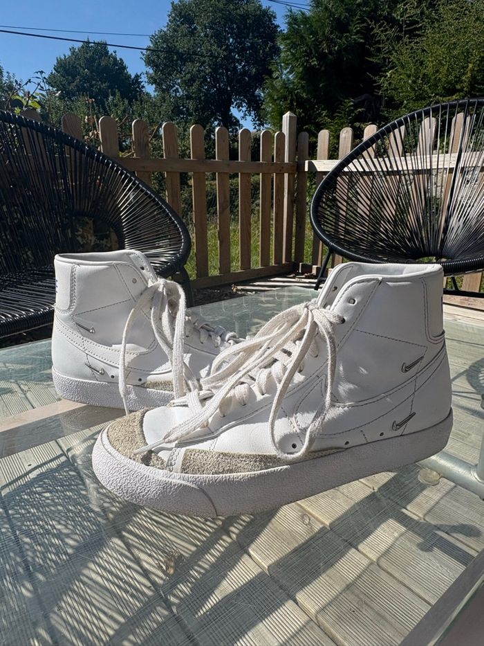 Basket Nike blazer Mid 77 LX blanc - photo numéro 3