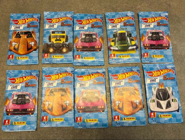 10 boosters cartes à collectionner Hotwheels on the Road