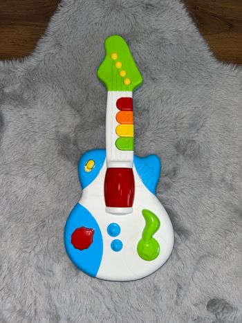 Jouet d’éveil guitare musical