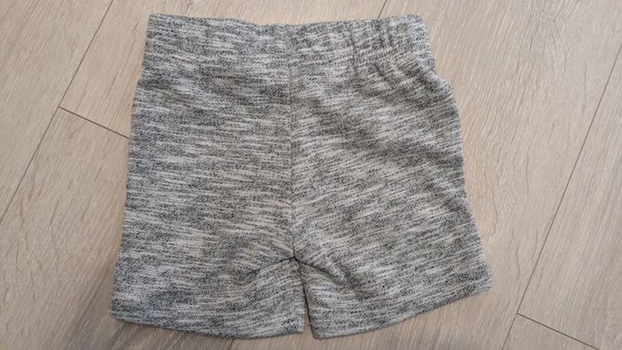 Short bébé gris 6-9 mois - photo numéro 4